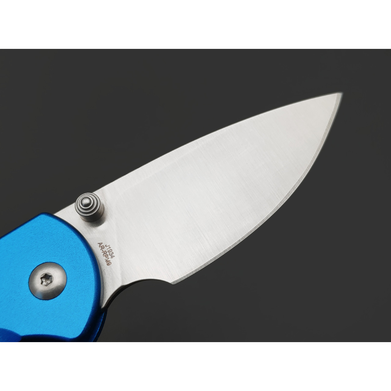 CJRB нож складной Mica J1934-BU сталь AR-RPM9, рукоять Aluminum blue