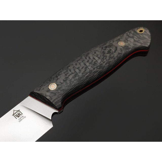 Град Горький нож Охотник сталь CPR satin, рукоять Carbon fiber G10, мозаичные пины
