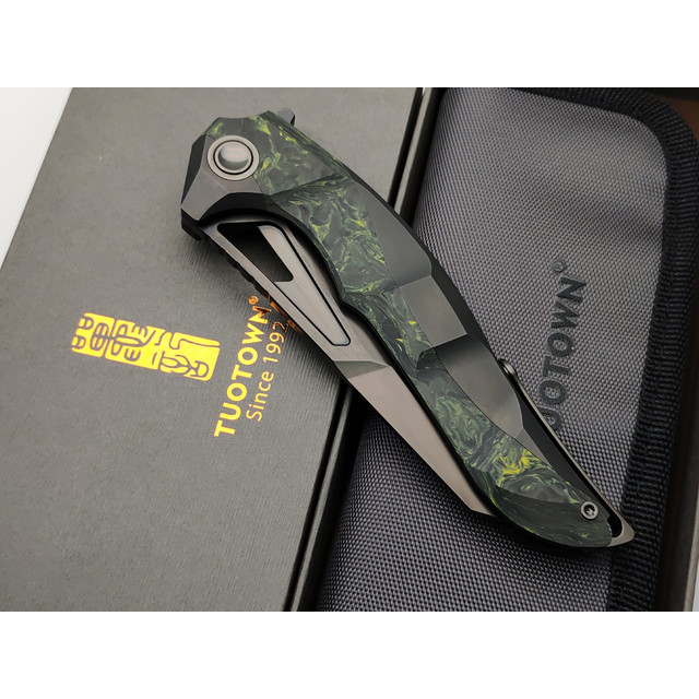 TuoTown складной нож Horridus 2 TAS2-MSCD сталь M390 DLC, рукоять Titanium TC4 DLC, Carbon fiber chaotic