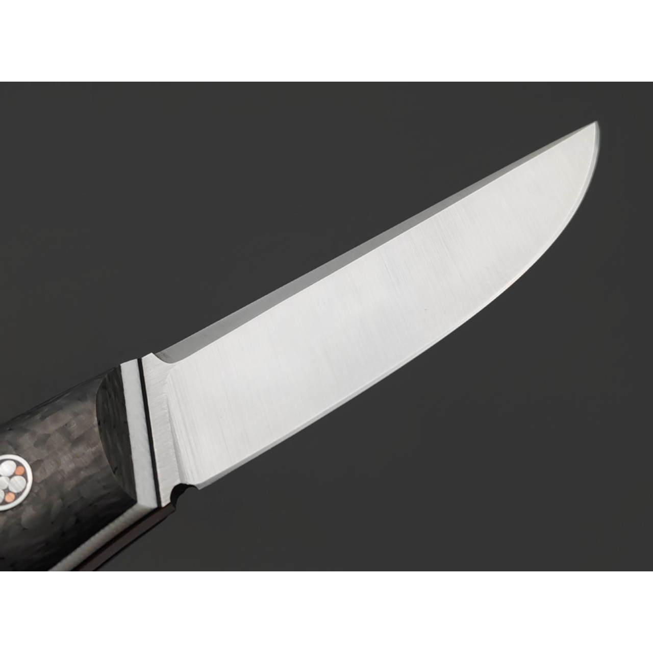 7 ножей нож Клык малый сталь N690 satin, рукоять Carbon fiber, G10 black & white, мозаичный пин