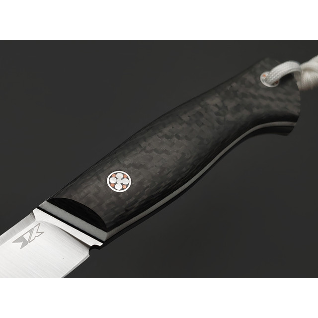 7 ножей нож Клык малый сталь N690 satin, рукоять Carbon fiber, G10 black & white, мозаичный пин