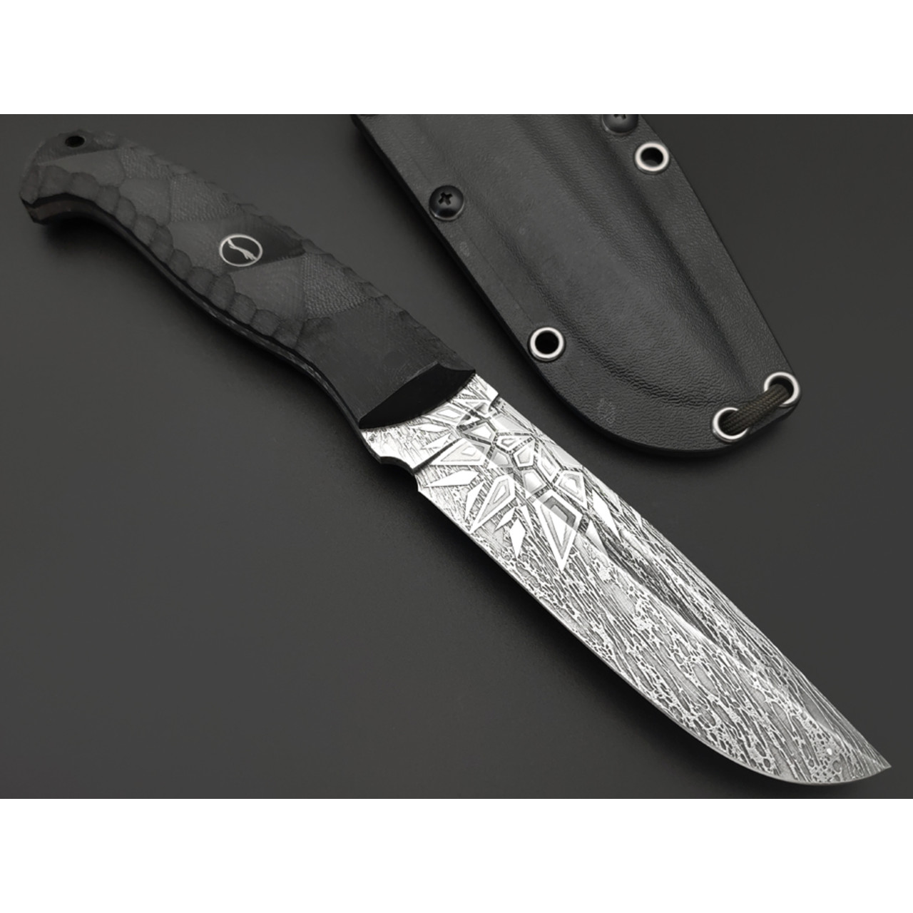 Волчий Век нож Ямской Custom сталь N690 WA худ. травление, рукоять G10 black, пины карбон