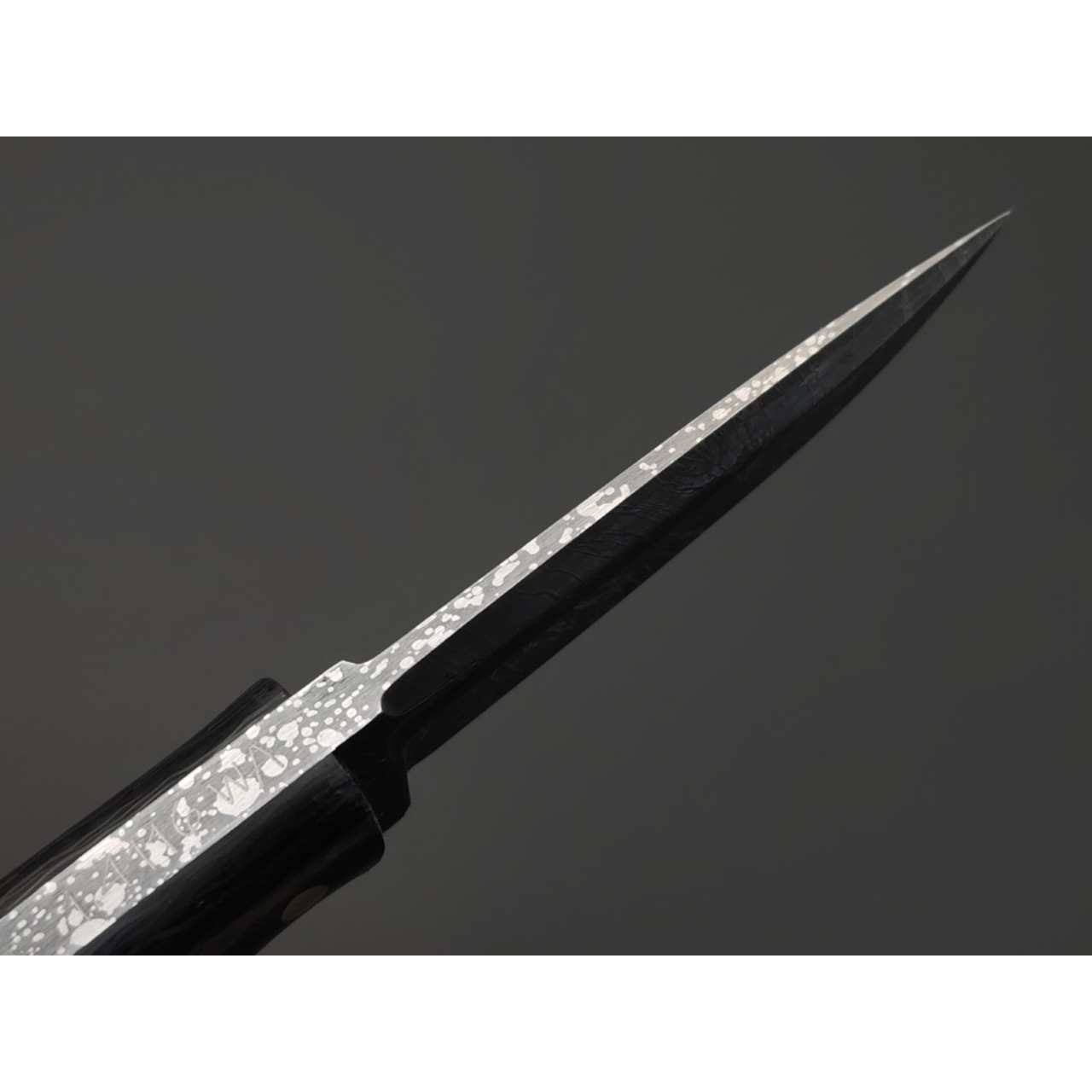 Волчий Век нож Mark-II Малый Custom сталь 1.4116 WA травление дамаскаж, рукоять Carbon fiber, латунь