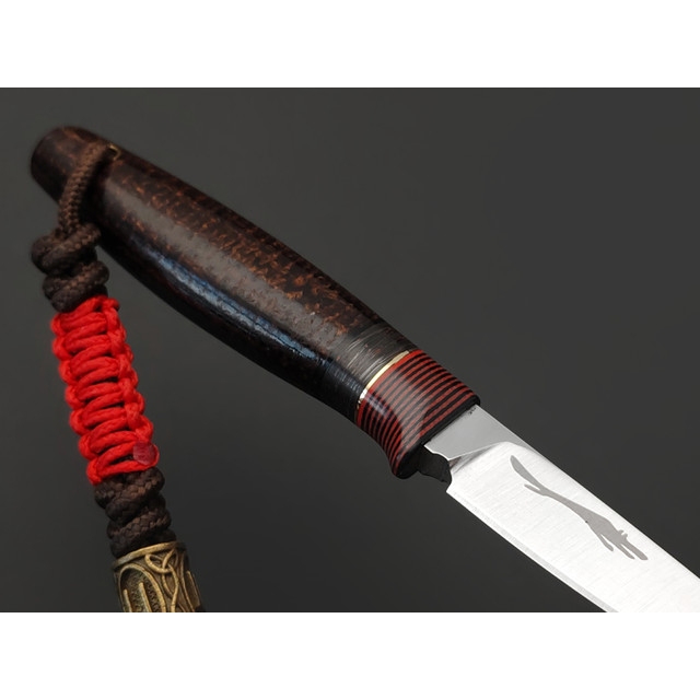 Волчий Век нож Мини Сечень сталь PGK WA satin, рукоять Micarta jute, carbon fiber chaotic red, G10, латунь