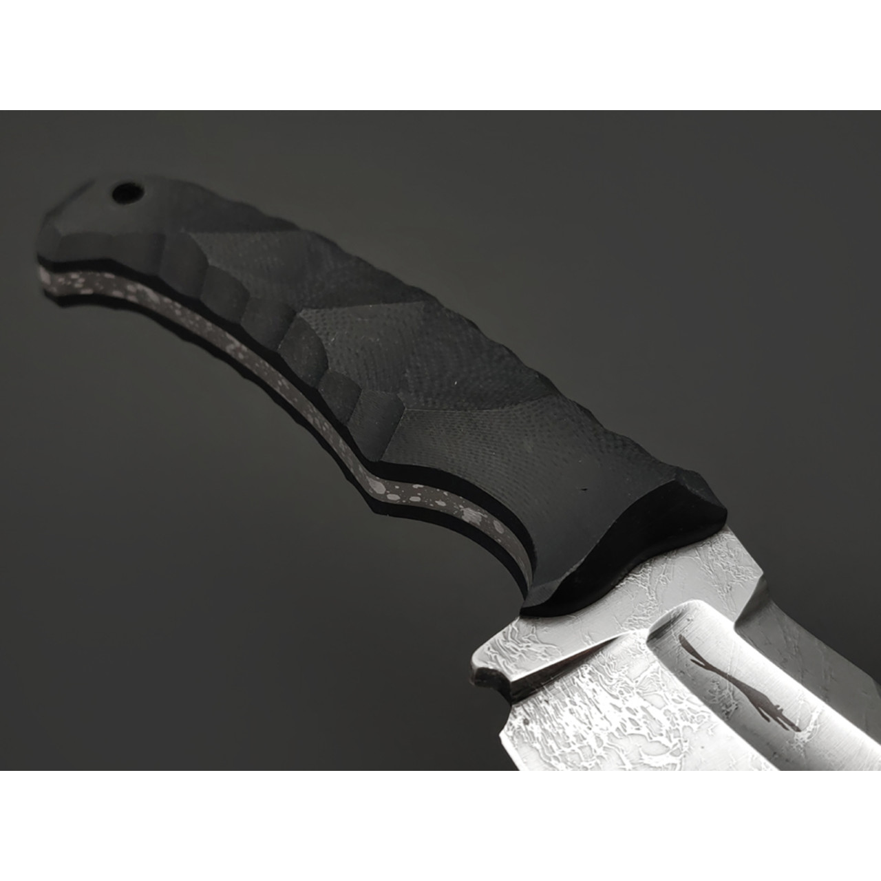 Волчий Век нож Drago Custom сталь N690 WA травление дамаскаж, рукоять G10 black, пины карбон