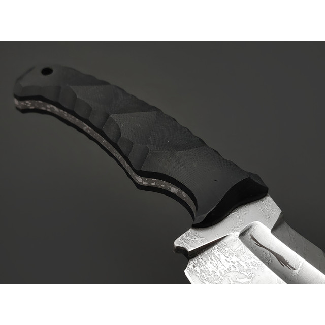 Волчий Век нож Drago Custom сталь N690 WA травление дамаскаж, рукоять G10 black, пины карбон