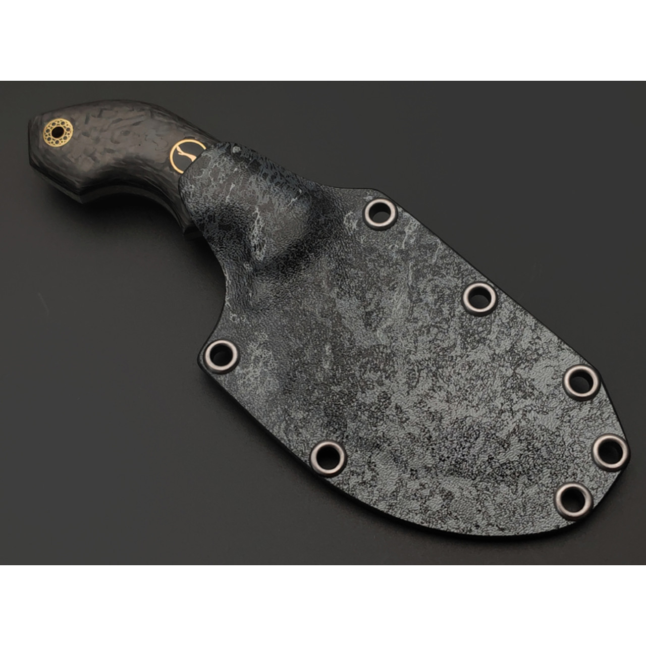 Волчий Век нож Кондрат 8 Mod. Custom "Orc Edition" сталь N690 WA худ. травление, рукоять Carbon fiber, мозаичные пины