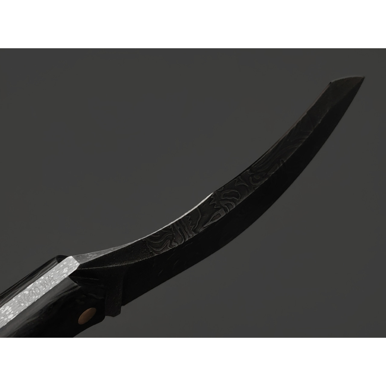 Волчий Век нож Кондрат 8 Mod. Custom "Orc Edition" сталь N690 WA худ. травление, рукоять Carbon fiber, мозаичные пины