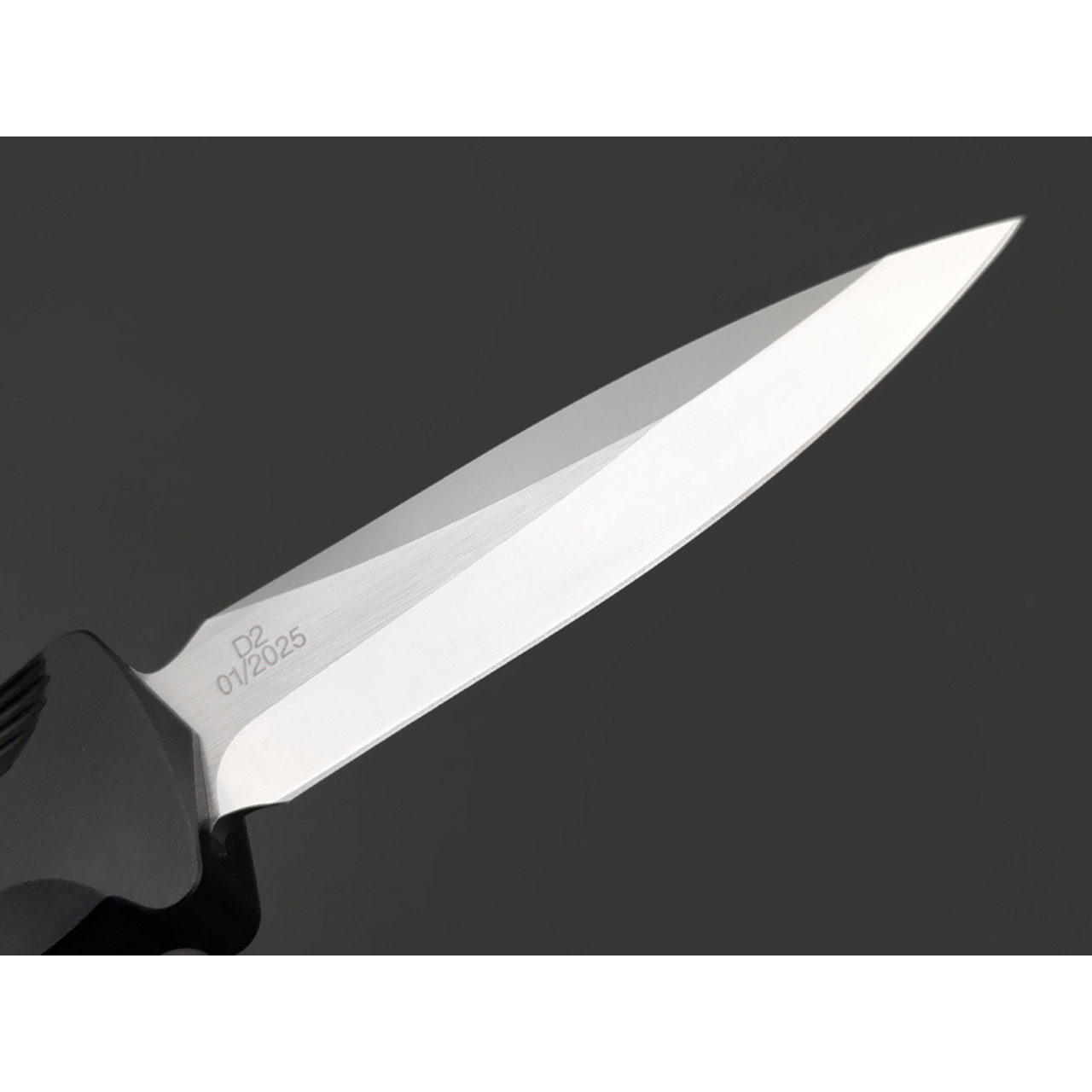 Daggerr нож автоматический Кощей сталь D2 satin, рукоять Aluminum anodized Black