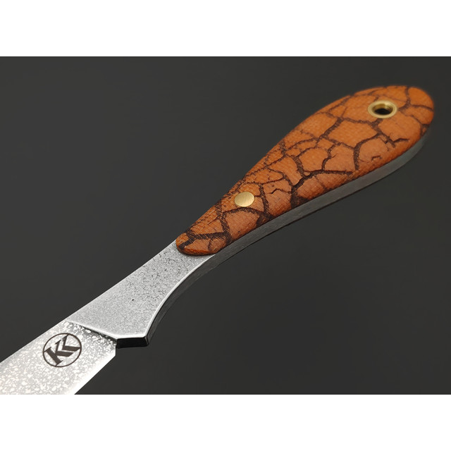 Кирилл Козлов нож Осока сталь Aus-10Co худ. травление, рукоять Micarta coyote с гравировкой, латунь