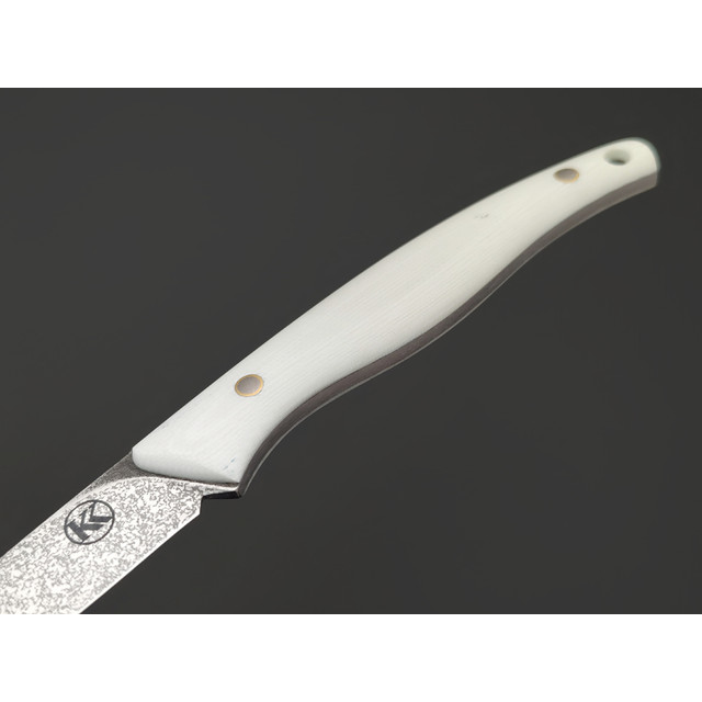 Кирилл Козлов нож Минога Ультра сталь M390 худ. травление, рукоять G10 white