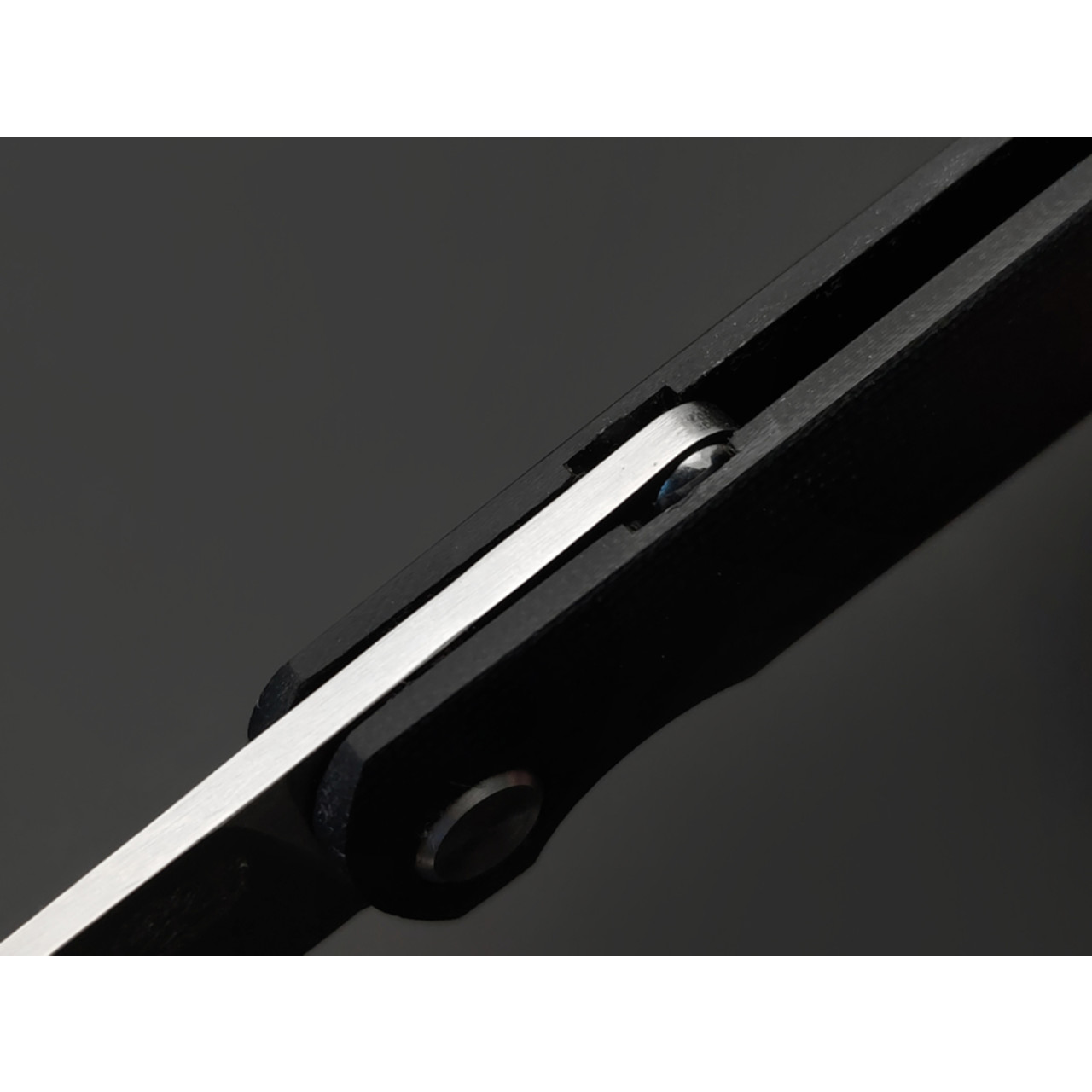 Saro нож складной фрикционный Микрос сталь Aus-10 satin, рукоять G10 black