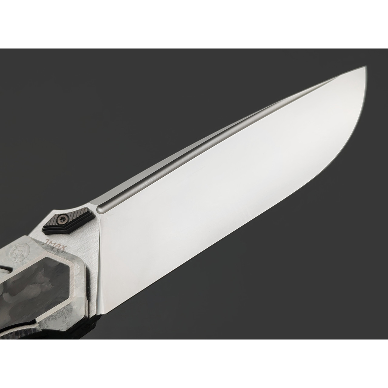 TuoTown складной нож Tiburon TTR-MKC сталь TMAX bead blast, рукоять Titanium Crystal grey, Carbon fiber chaotic black
