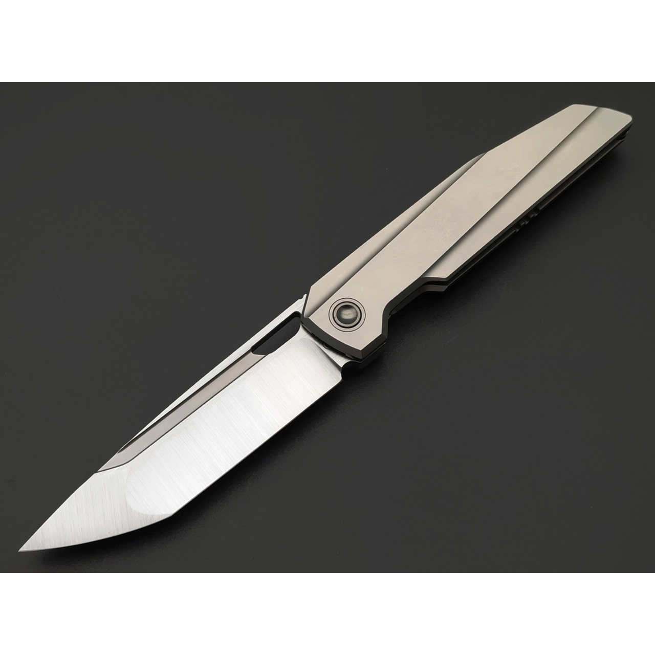 TuoTown складной нож Doroda TDR-MS сталь M390 satin, рукоять Titanium TC4 Grey