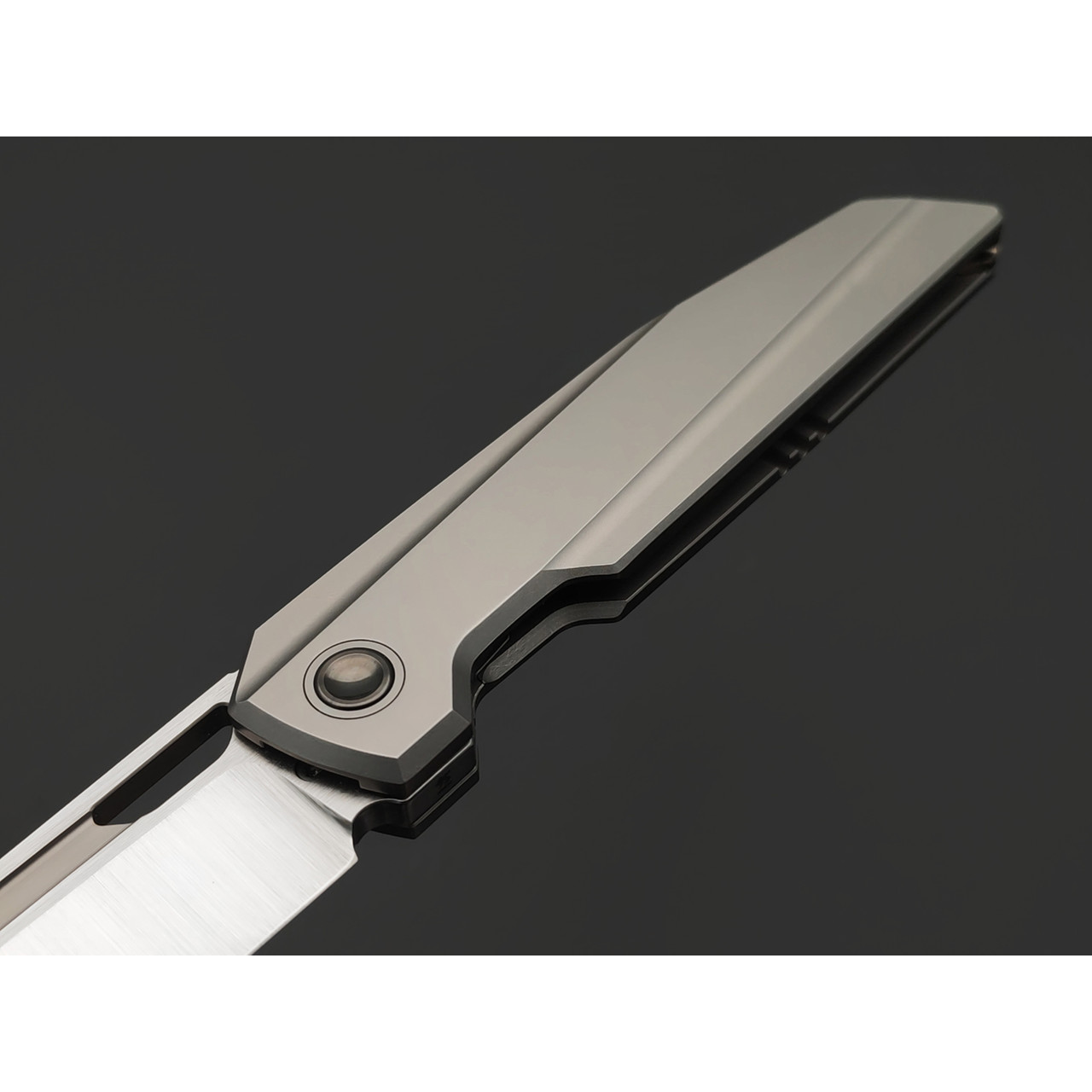 TuoTown складной нож Doroda TDR-MS сталь M390 satin, рукоять Titanium TC4 Grey