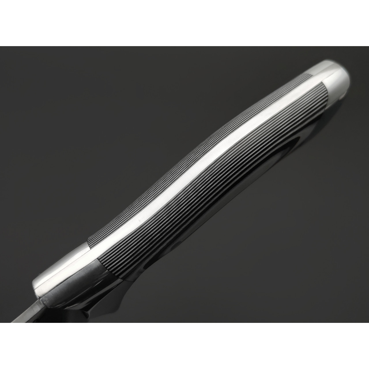 Платонов Д.Г. нож Выживальщик сталь VG-10 bead-blast, рукоять G10 black & white