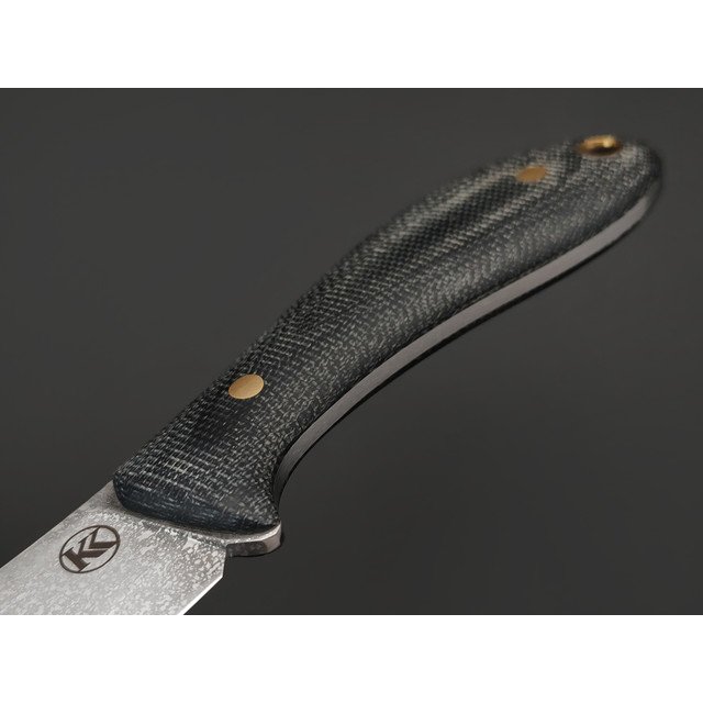Кирилл Козлов нож Скинер 17 сталь Aus-10Co худ. травление, рукоять Micarta dark grey, латунь