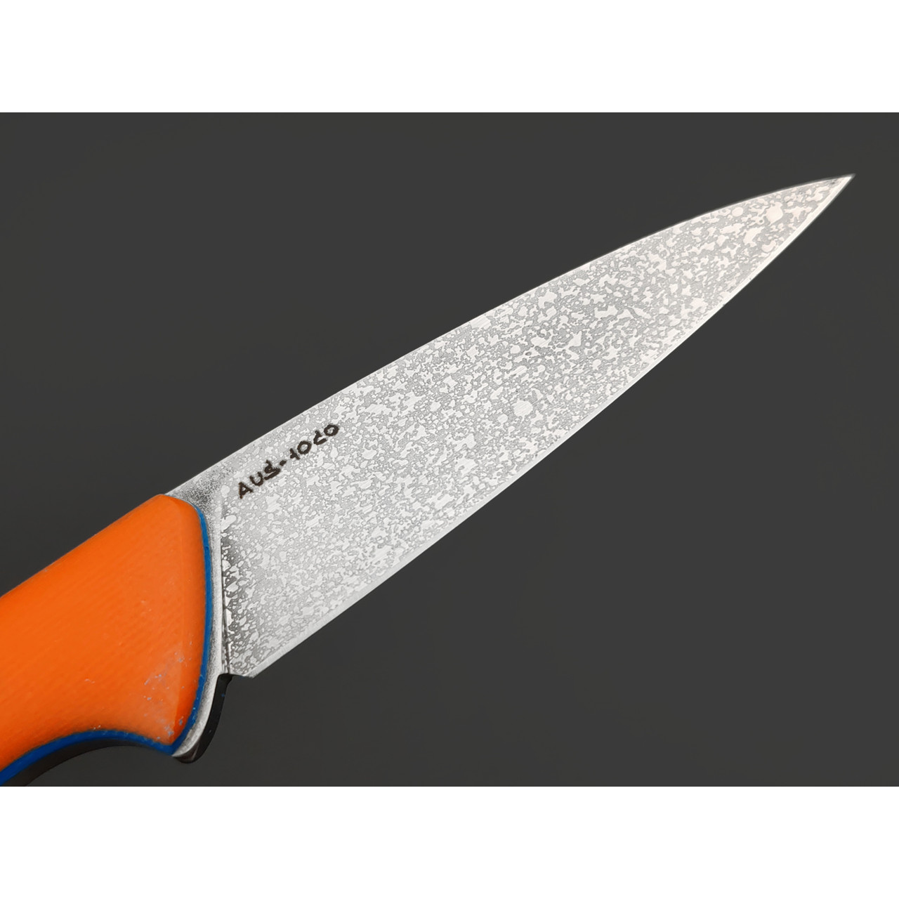 Кирилл Козлов нож Хэнди Mod. сталь Aus-10Co худ. травление, рукоять G10 orange & blue