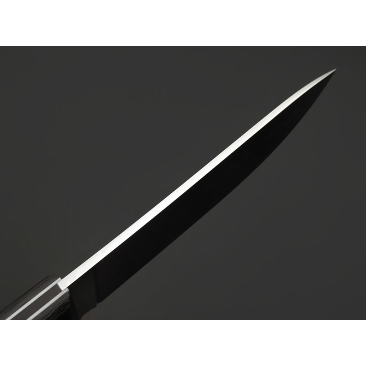 Град Горький нож Охотник сталь VG-10 satin, рукоять Carbon fiber, G10 white, мозаичные пины.