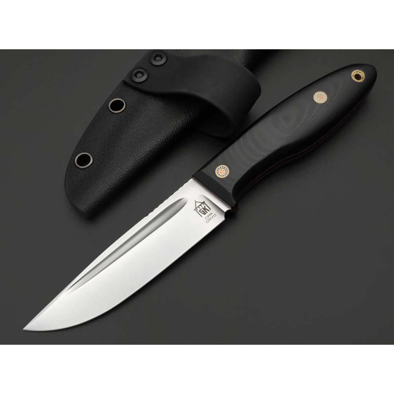 Град Горький нож Байкер сталь CPR satin, рукоять G10 black & red, мозаичные пины.