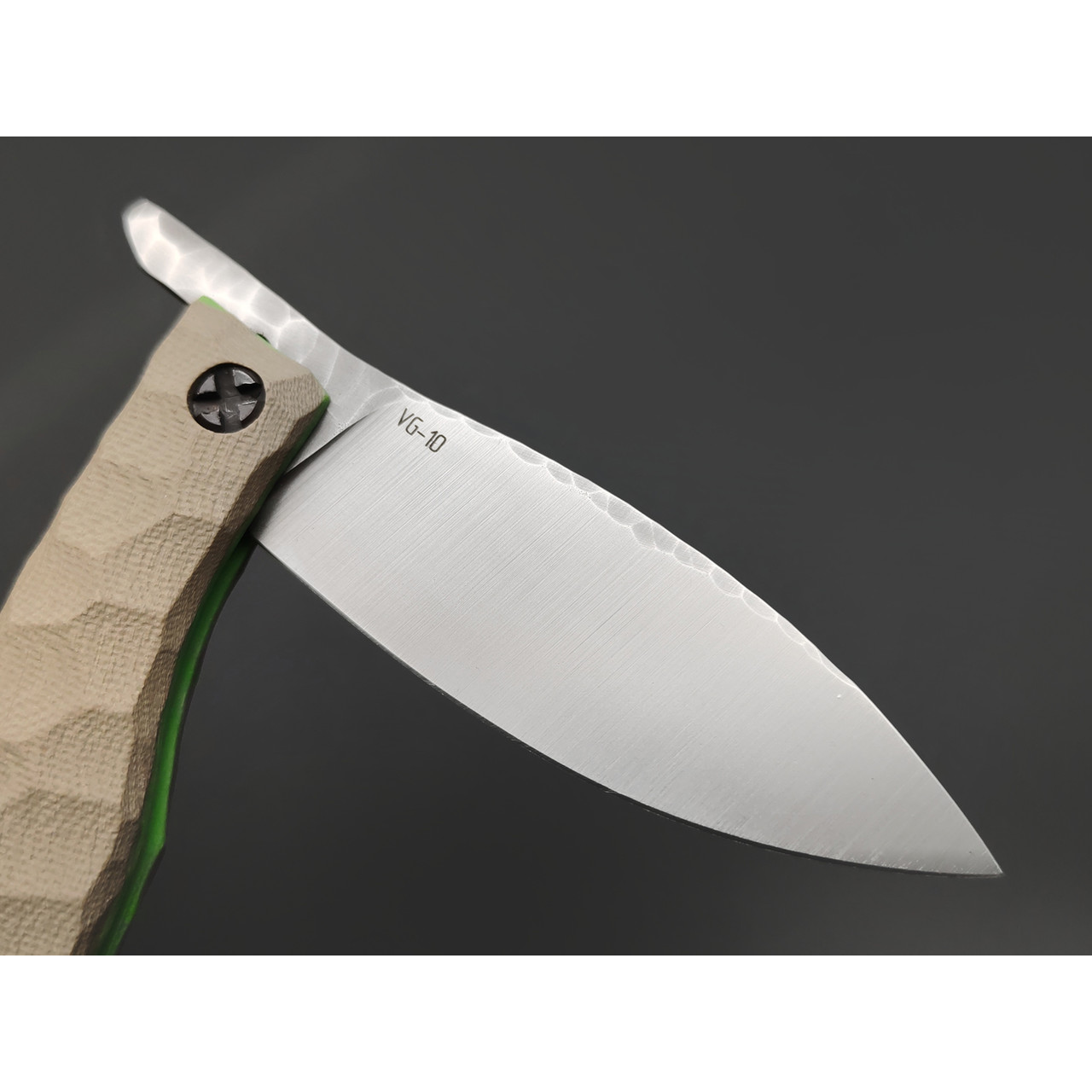 Андрей Кулаков фрикционный нож Канадец KUL0206 сталь VG-10 satin, рукоять G10 tan & green