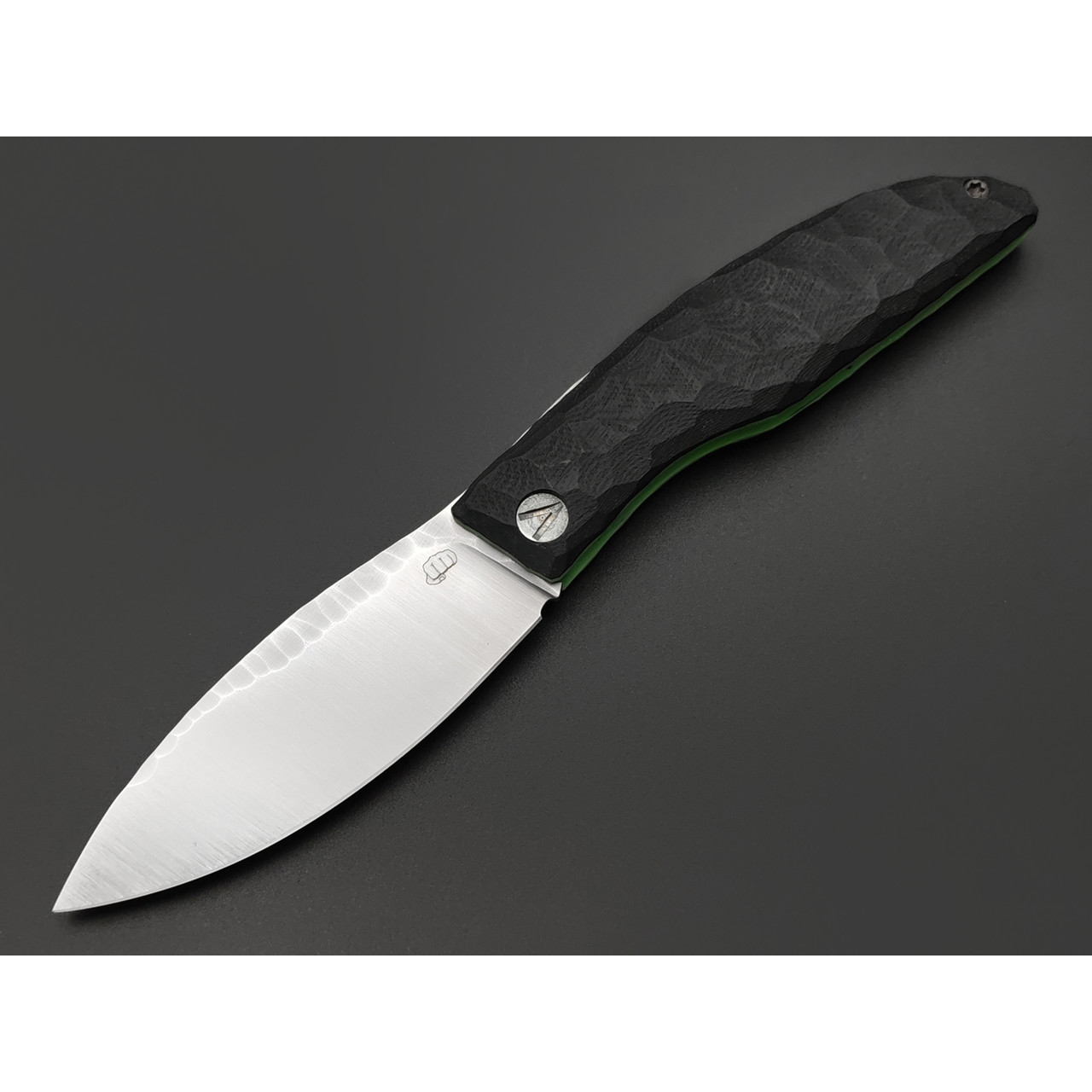 Андрей Кулаков фрикционный нож Канадец KUL0204 сталь VG-10 satin, рукоять G10 black & green