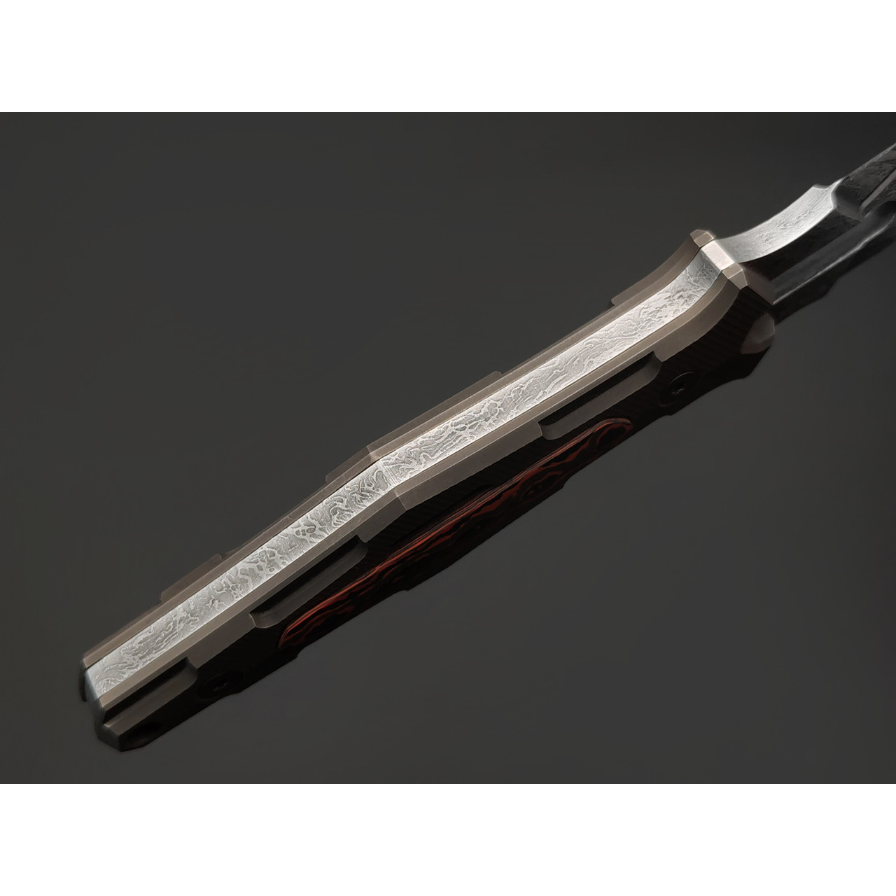 Neyris Knives нож ТаоРан Б сталь CPM 3V худ. травление, рукоять Titanium, carbon fiber chaotic red