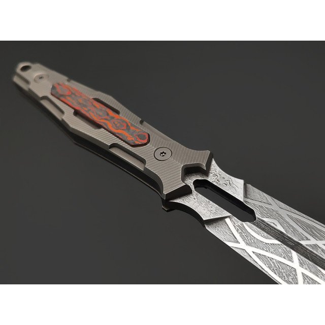Neyris Knives нож ТаоРан Б сталь CPM 3V худ. травление, рукоять Titanium, carbon fiber chaotic red