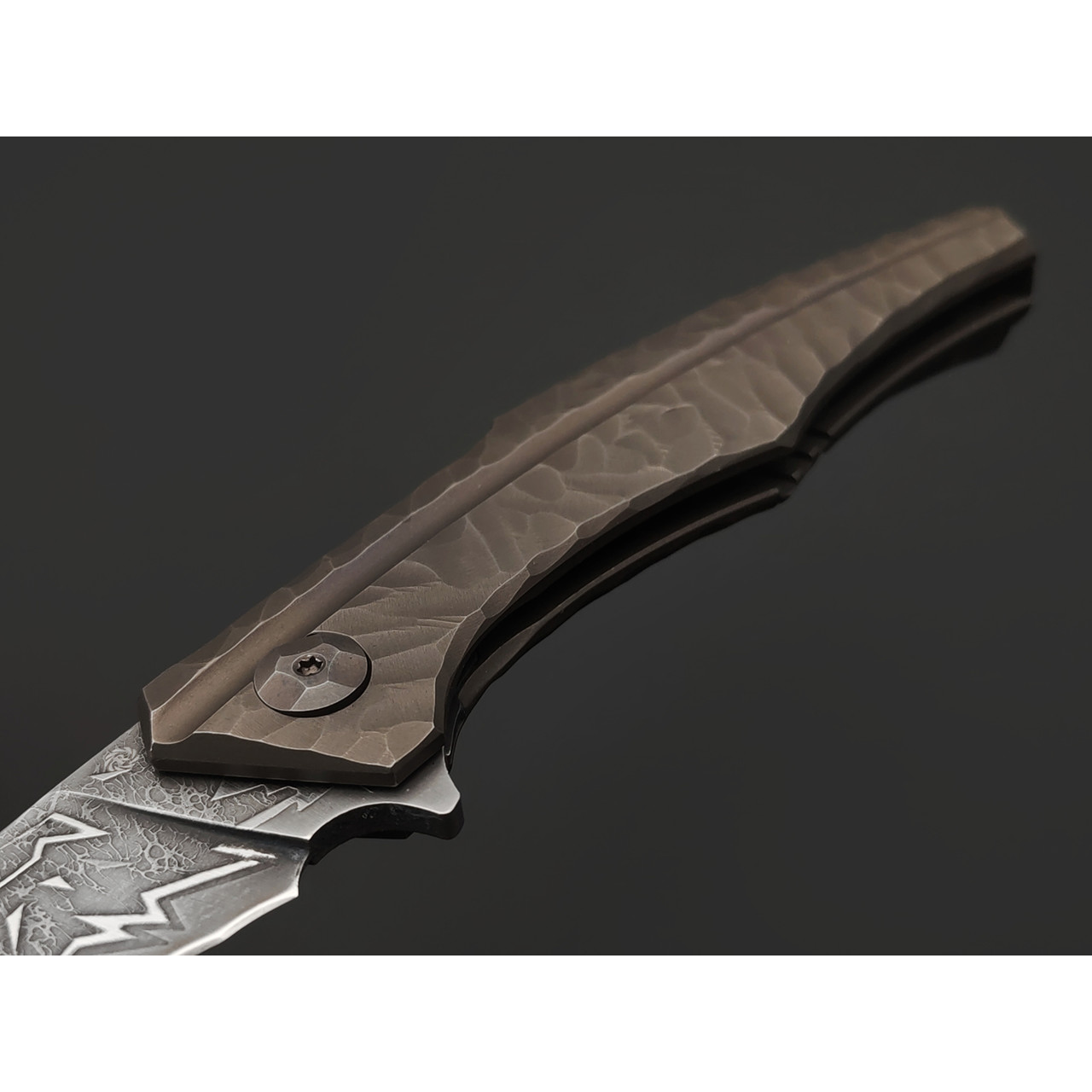 Neyris Knives нож складной Reaper сталь Magnacut худ. травление, рукоять Titanium