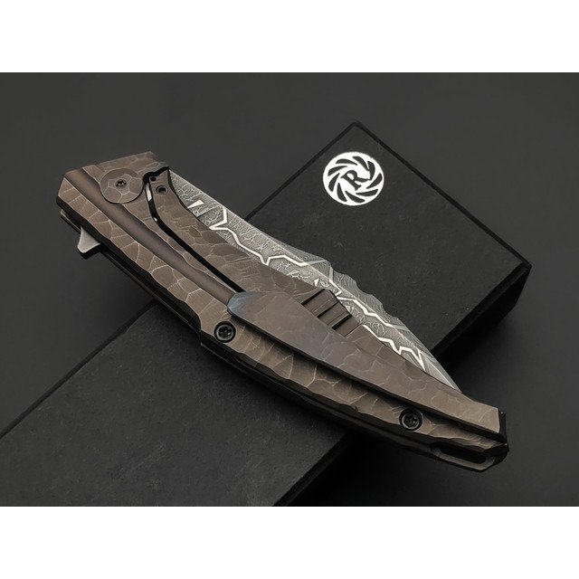 Neyris Knives нож складной Reaper сталь Magnacut худ. травление, рукоять Titanium