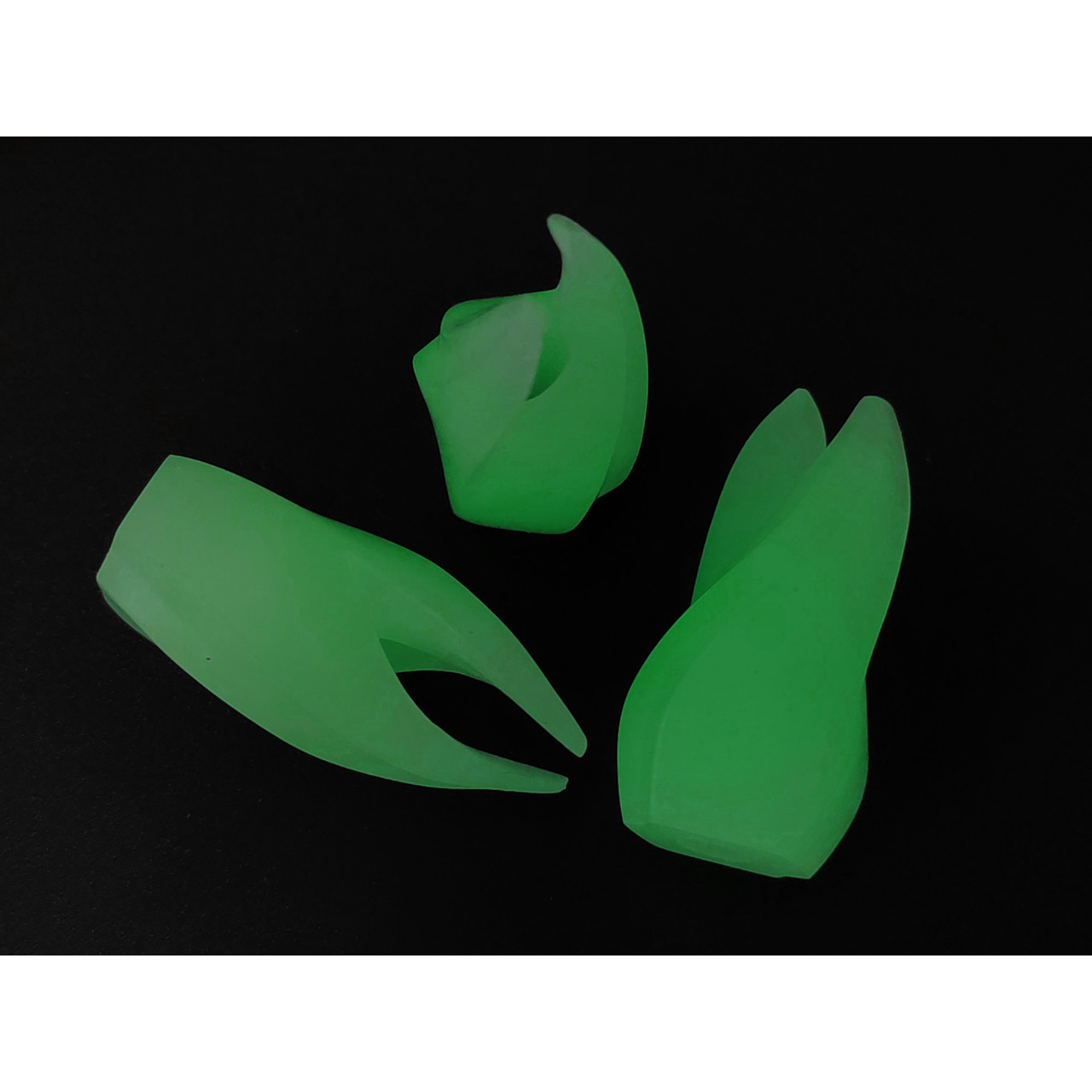 DwarfCustom бусина Обелиск с люминофором transparent Green
