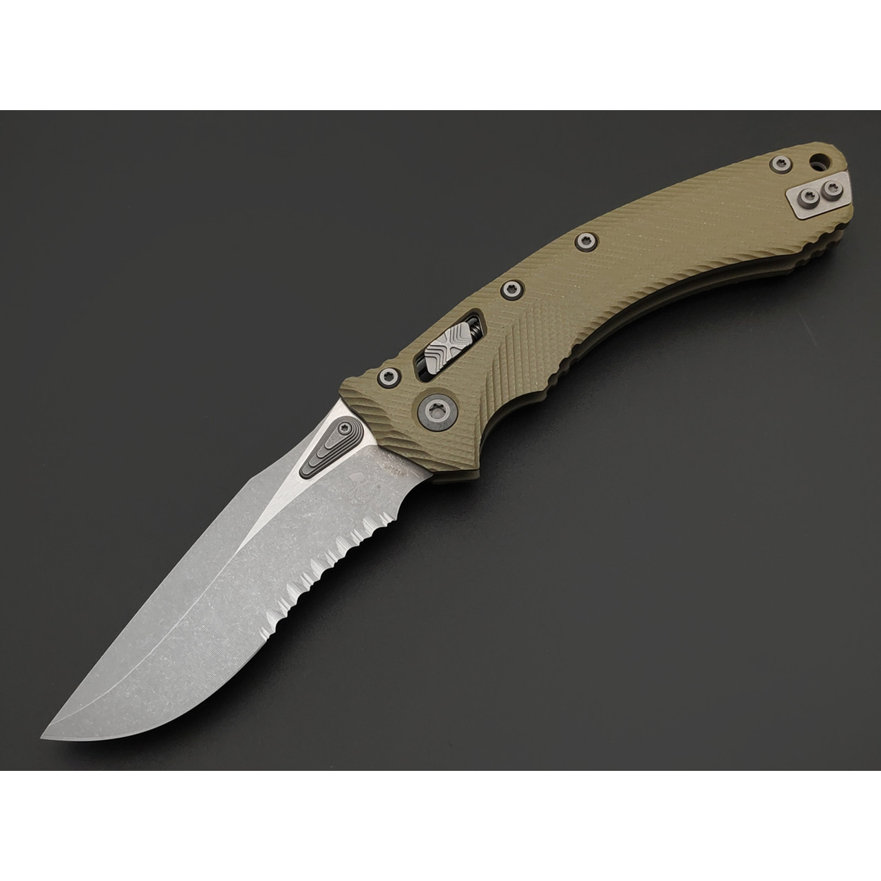 Нож Microtech Amphibian Ram-Lok serrated 137RL-11APFLGTOD сталь M390MK apocalyptic стоунвош, рукоять G10 olive