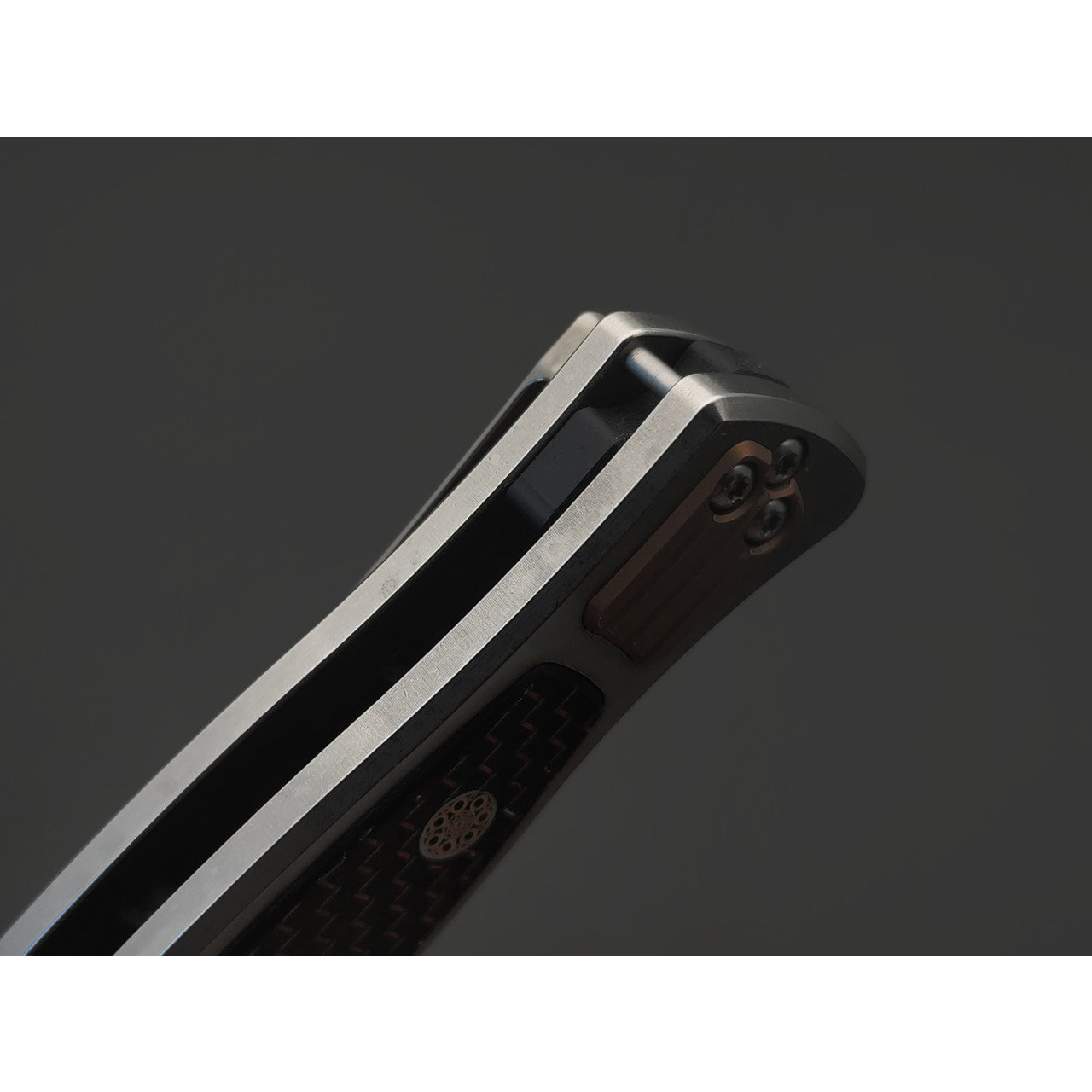 Reptilian складной нож Кот-03 сталь D2 стоунвош, рукоять Carbon red, steel