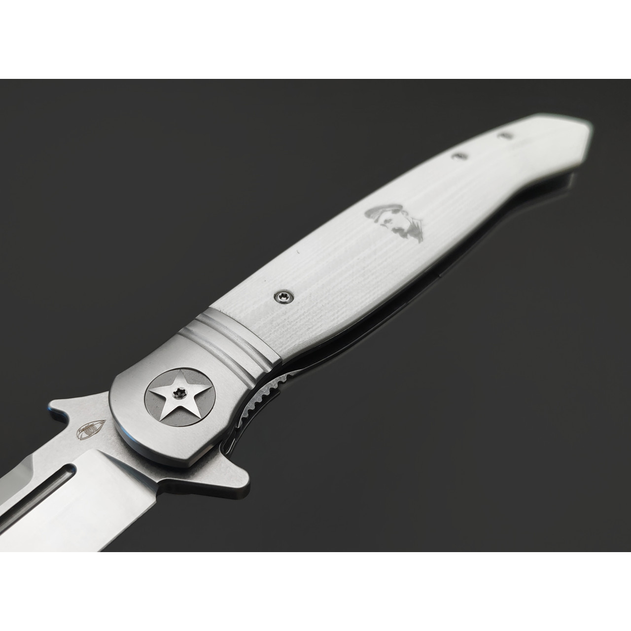 Reptilian складной нож НКВД-02-2 сталь D2 satin, рукоять G10 white