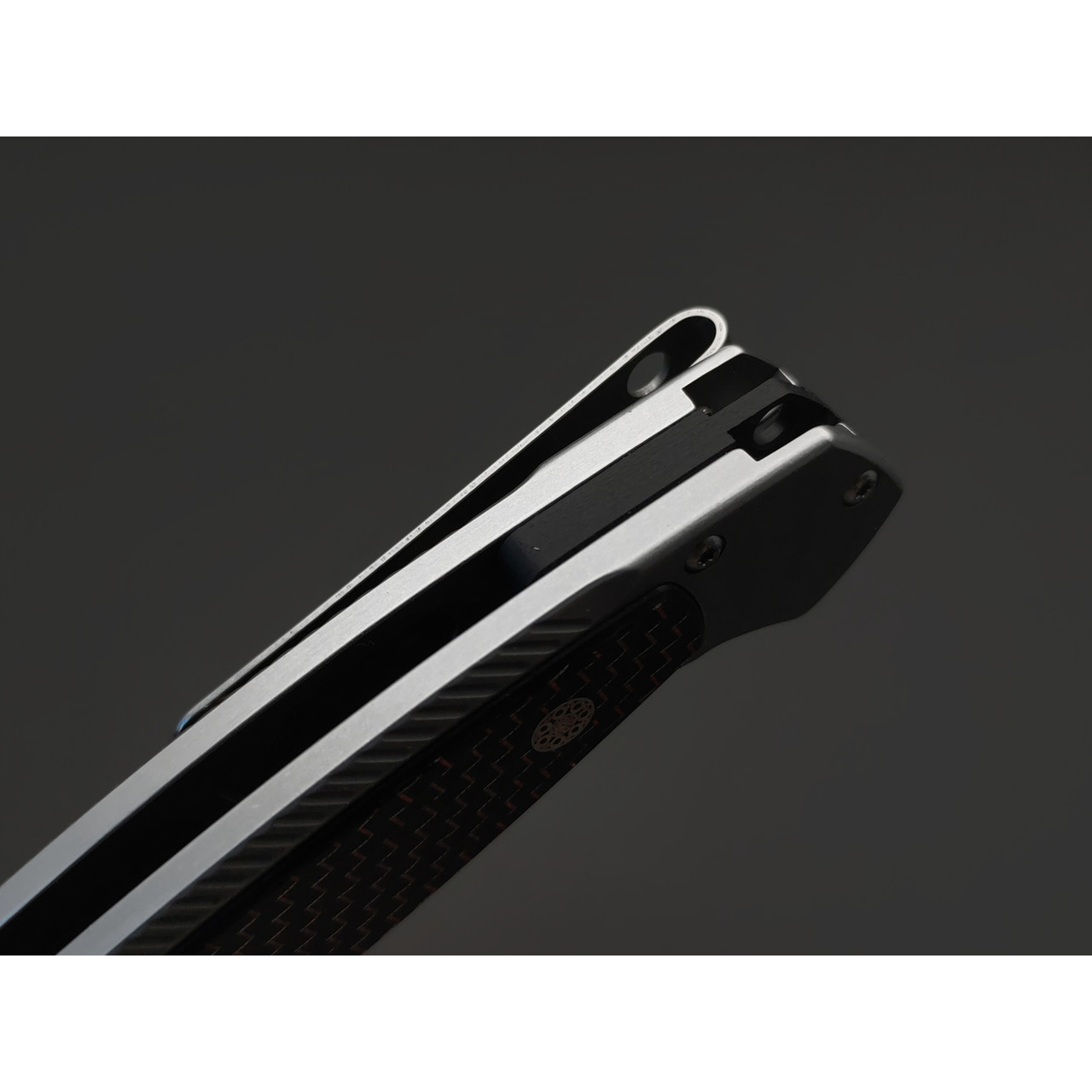 Reptilian складной нож Руна-03-1 сталь D2 satin, рукоять Carbon fiber red, steel
