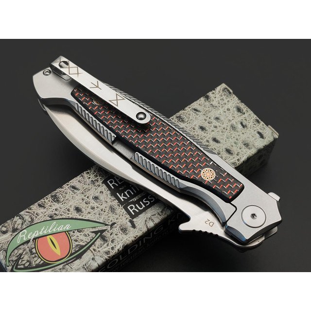 Reptilian складной нож Руна-03-1 сталь D2 satin, рукоять Carbon fiber red, steel