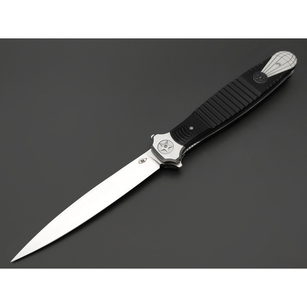 Reptilian складной нож ВДВ сталь D2 satin, рукоять G10 black