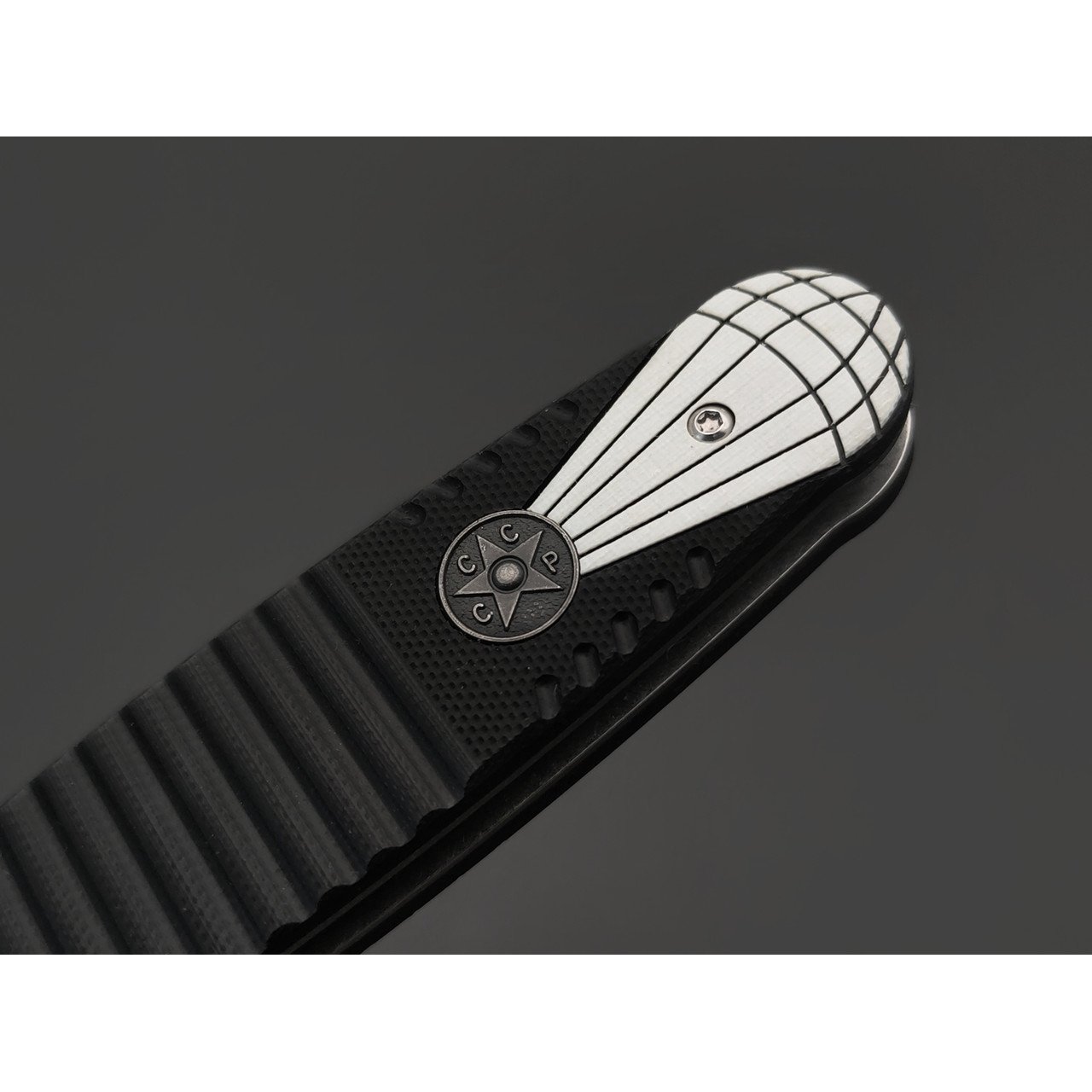 Reptilian складной нож ВДВ сталь D2 satin, рукоять G10 black