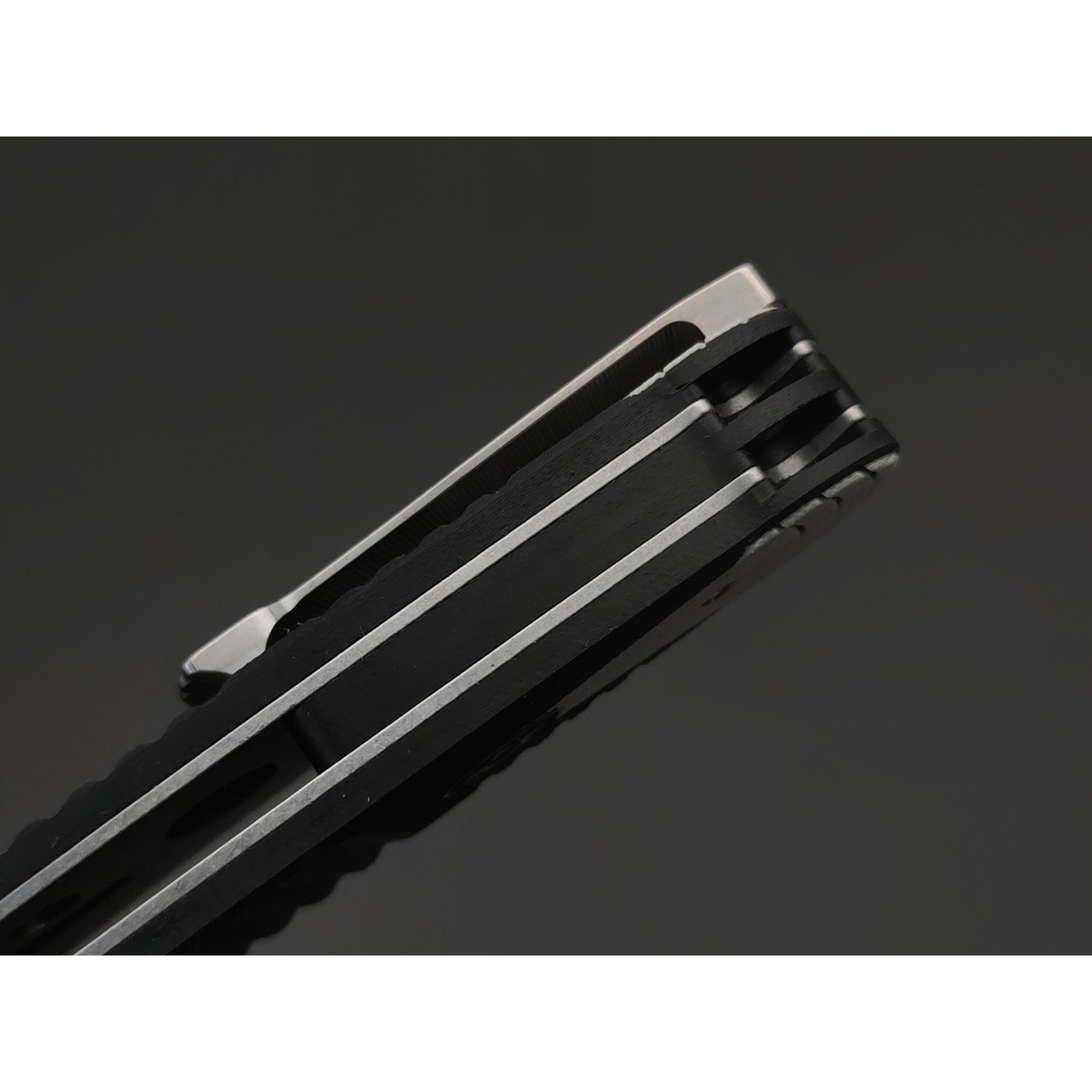 Reptilian складной нож ВДВ сталь D2 satin, рукоять G10 black