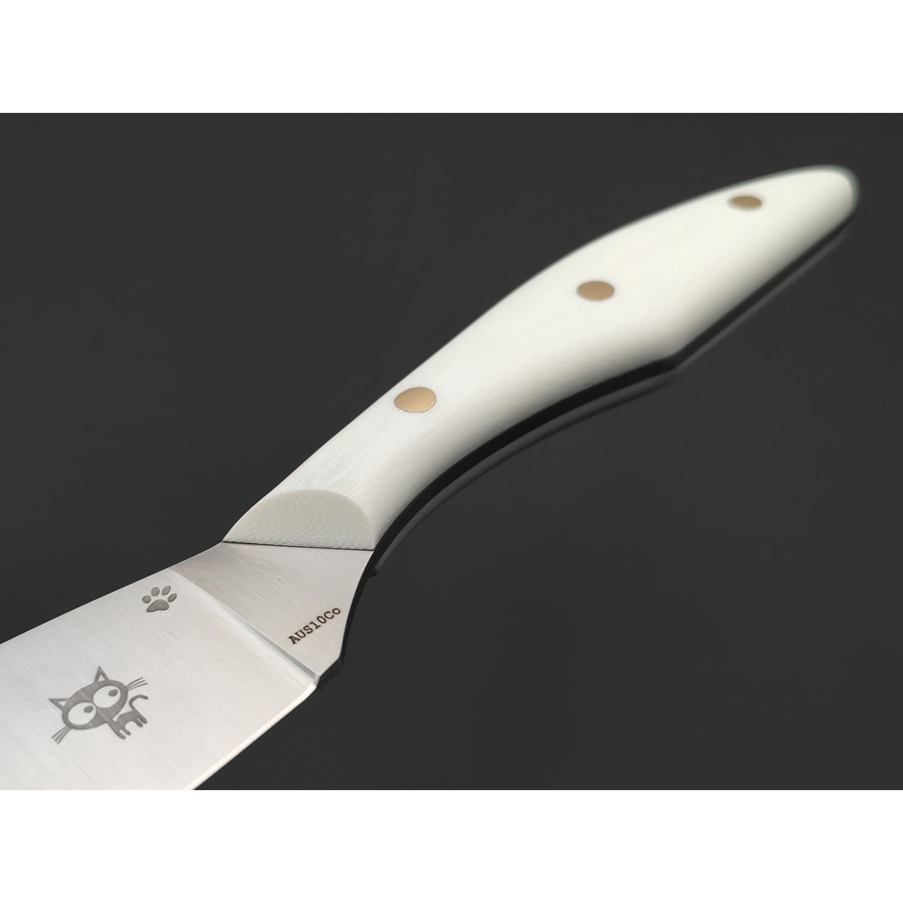 Золотое Сечение нож Загадочная Лагерта - Котики сталь Aus-10Co satin, рукоять G10 white, латунь