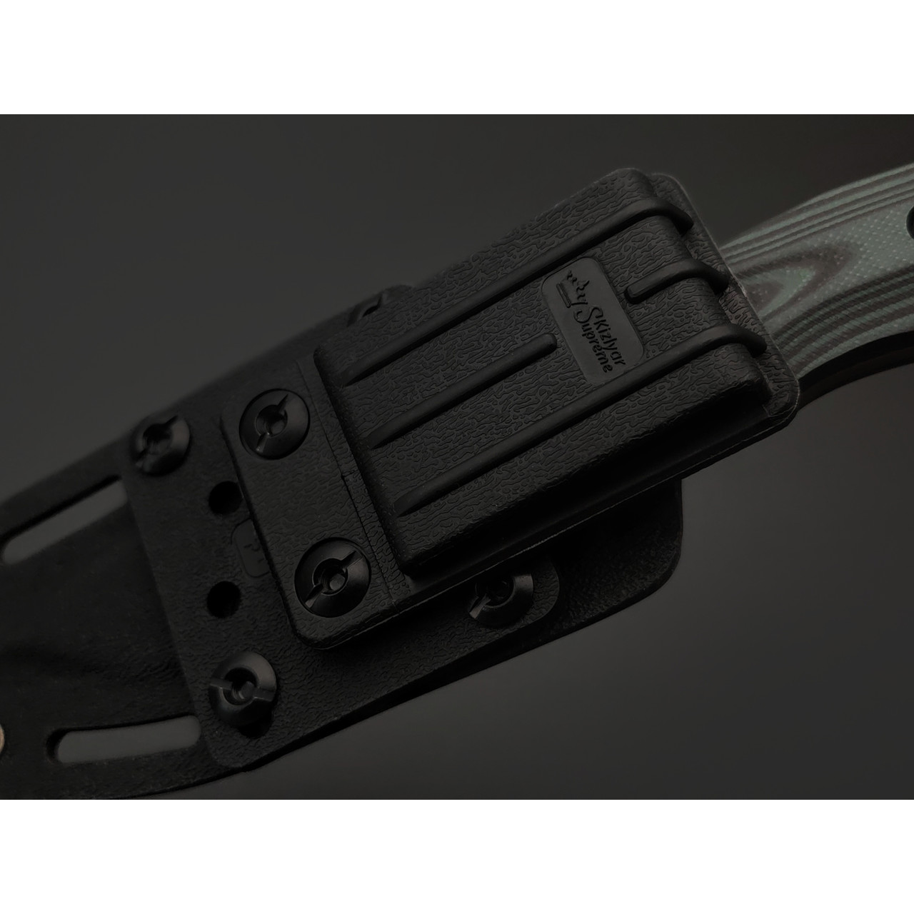 Kizlyar Supreme туристический нож Urban сталь D2 TacWash, рукоять G10 black & green, ножны Kydex