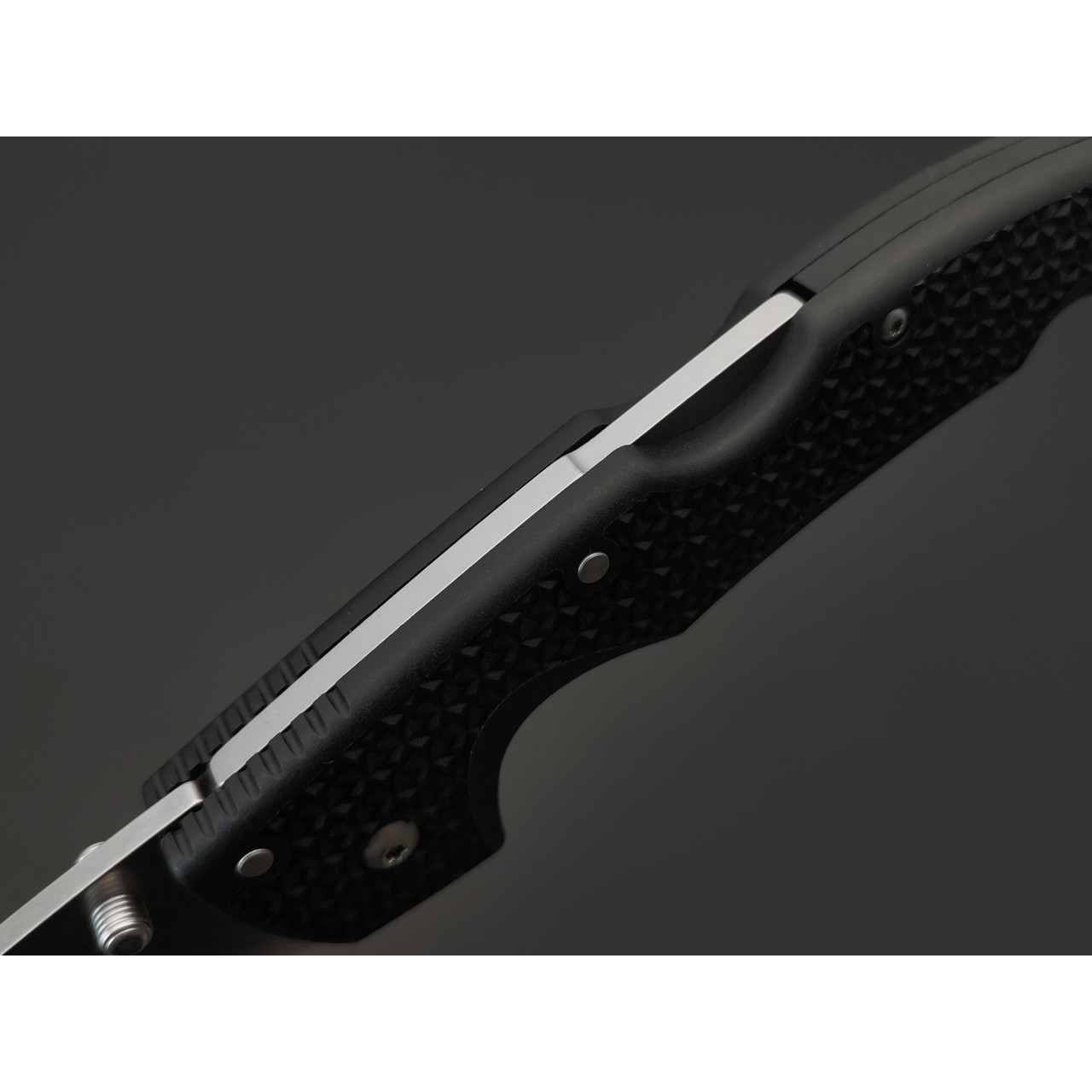 Нож Cold Steel 29AXVS XL Voyager Vaquero Serrated Edge сталь AUS10A рукоять Griv-Ex