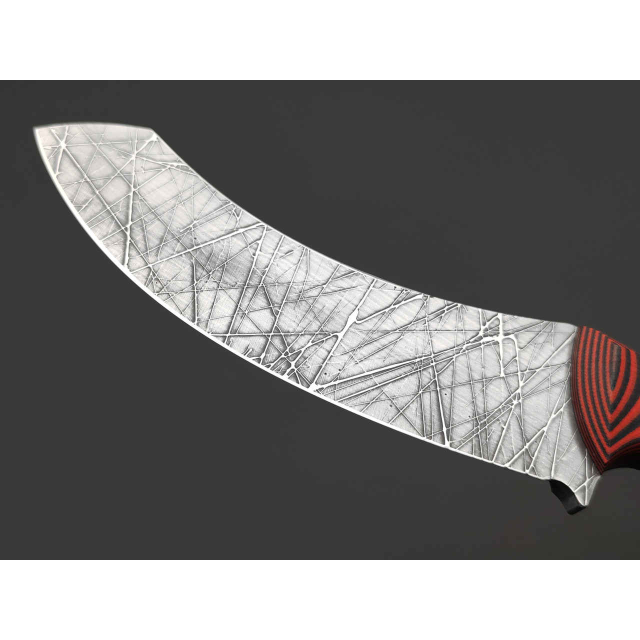 Волчий Век нож Кондрат 12 сталь 95Х18 WA травление хаотик, рукоять G10 black & red, латунь