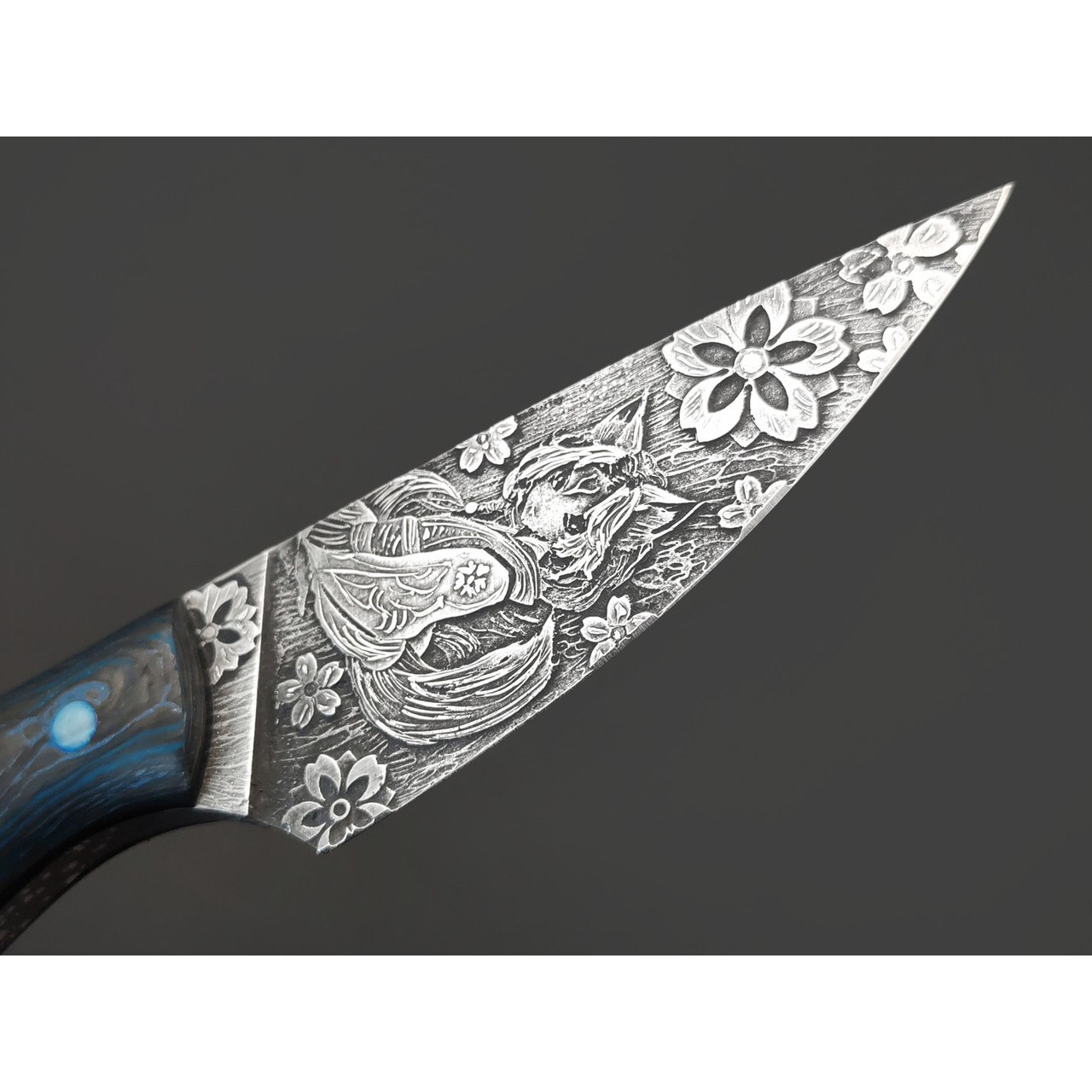 Волчий Век нож МасичЬка Custom Anime Girl & Samurai Cat сталь 95Х18 WA худ. травление, рукоять Carbon fiber multi, пин титан