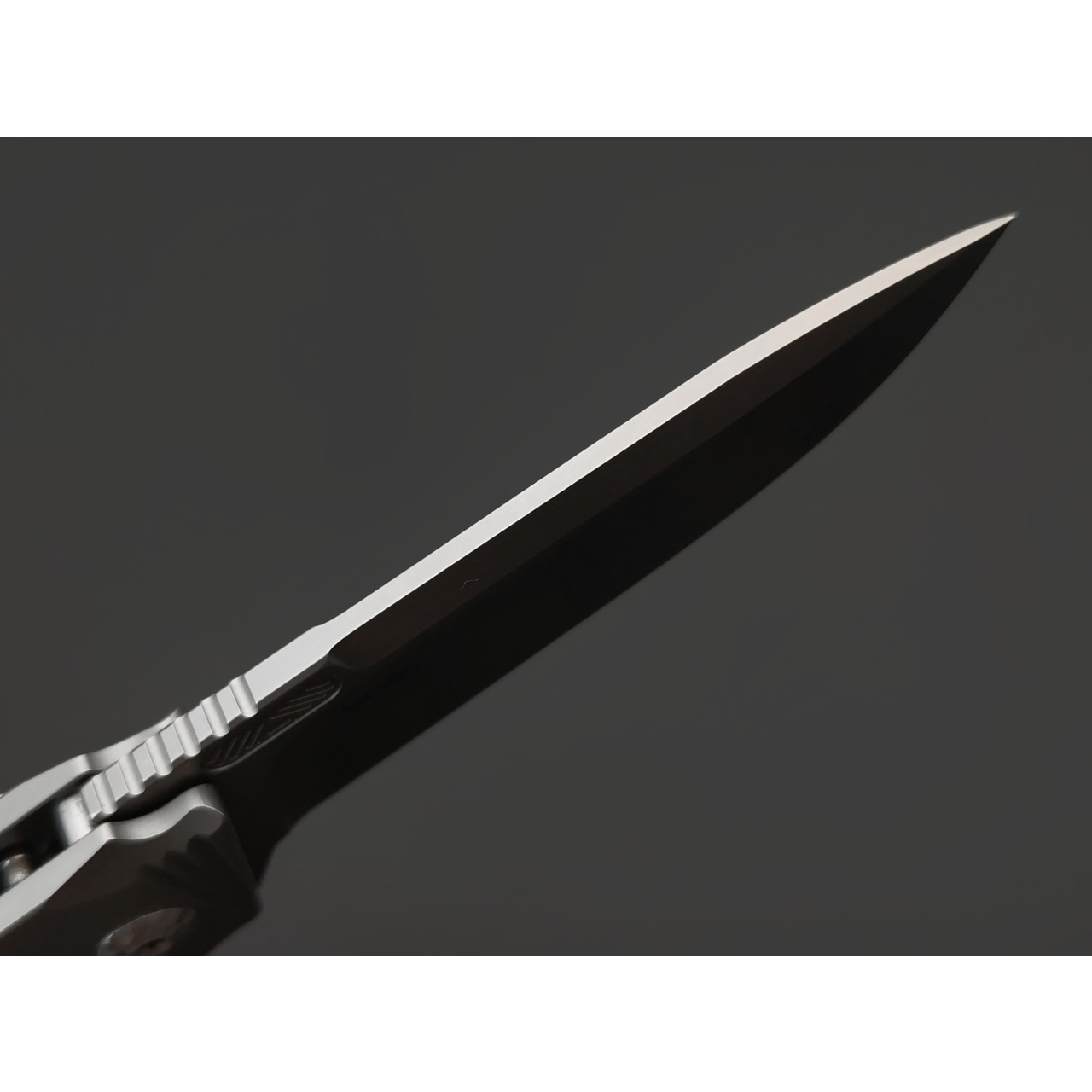 Camarade нож складной Атлант сталь M390, рукоять Титан, карбон чёрный