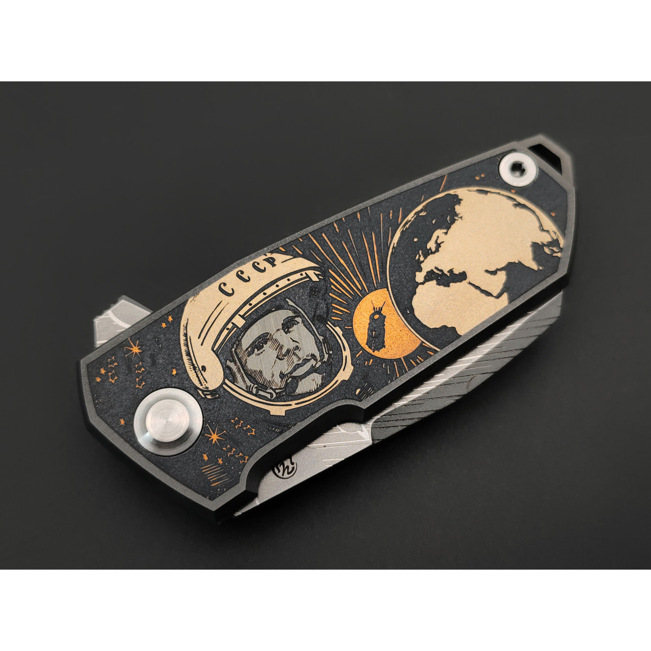 Ponomarev Forge Custom "Гагарин" нож Bulldog Мастерская Чебуркова сталь M390, рукоять Титан, лазерная гравировка
