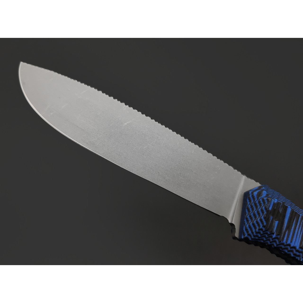 Волчий Век нож Oldschool сталь N690 WA стоунвош, рукоять G10 black & blue, пины карбон
