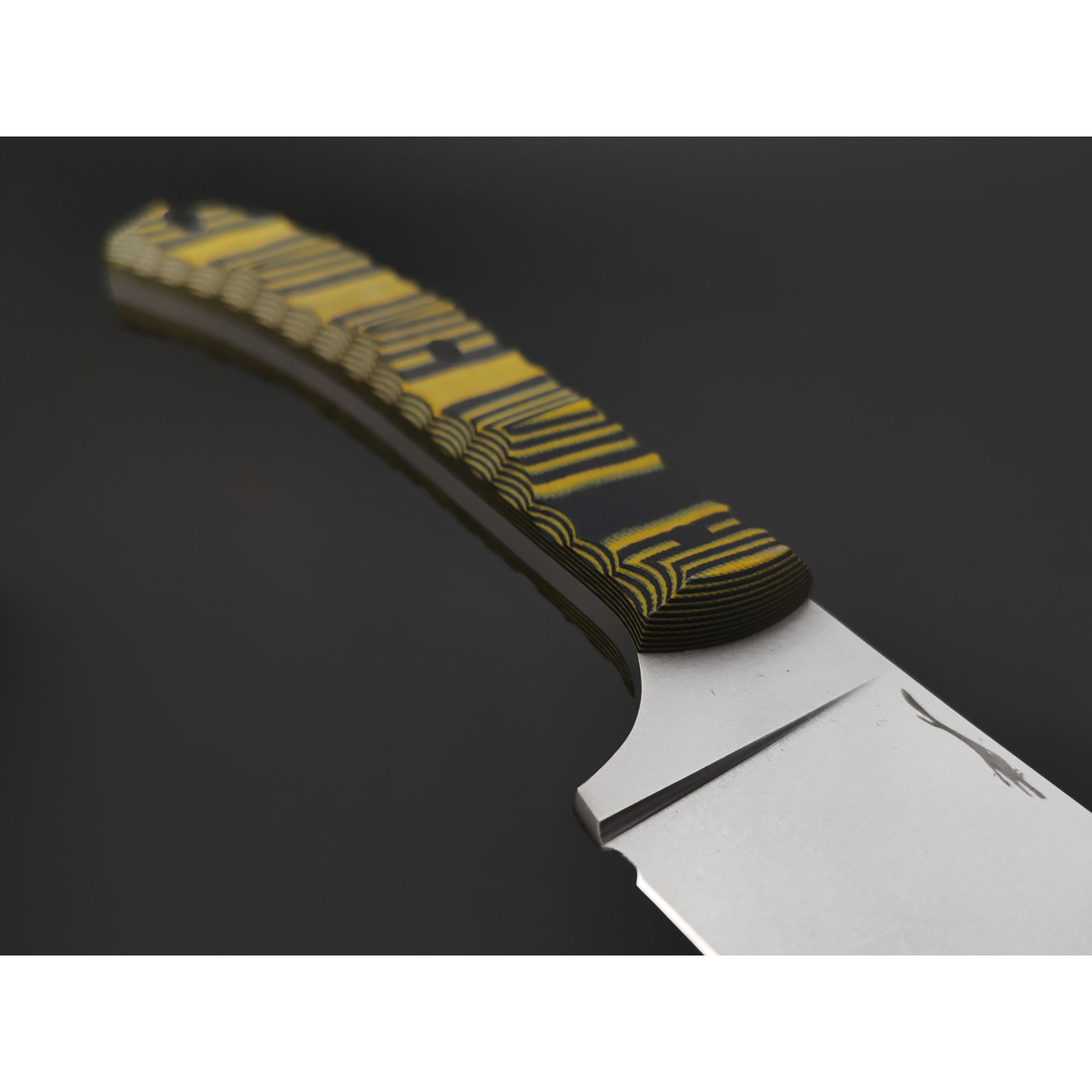 Волчий Век нож Пчак сталь N690 WA стоунвош, рукоять G10 black & yellow, пины карбон