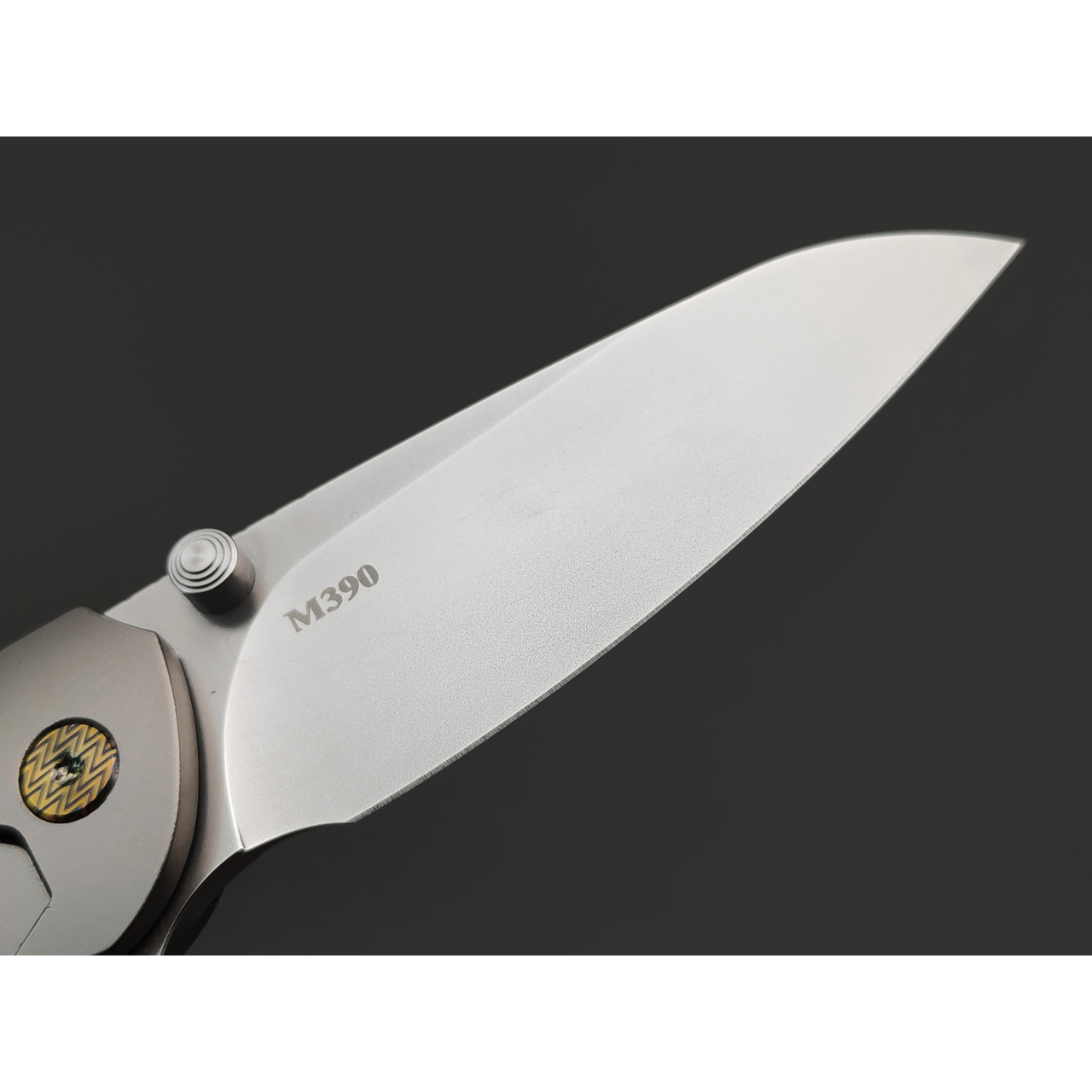 Camarade нож складной Би-Т сталь M390, рукоять Титан серый
