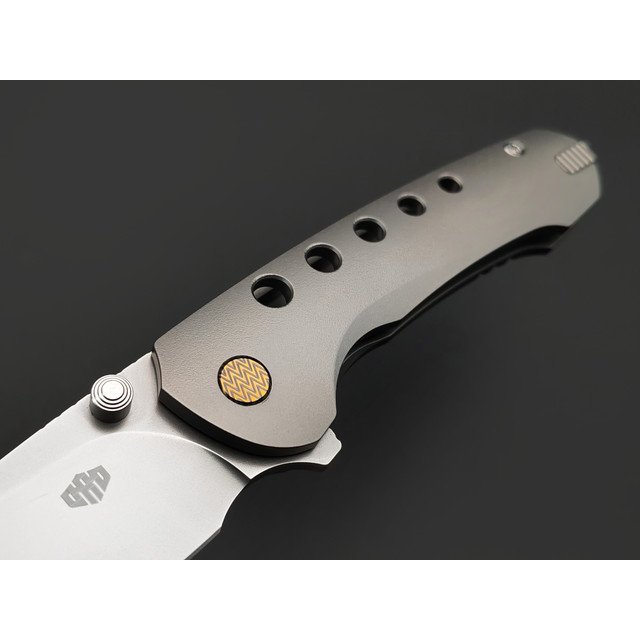 Camarade нож складной Би-Т сталь M390, рукоять Титан серый